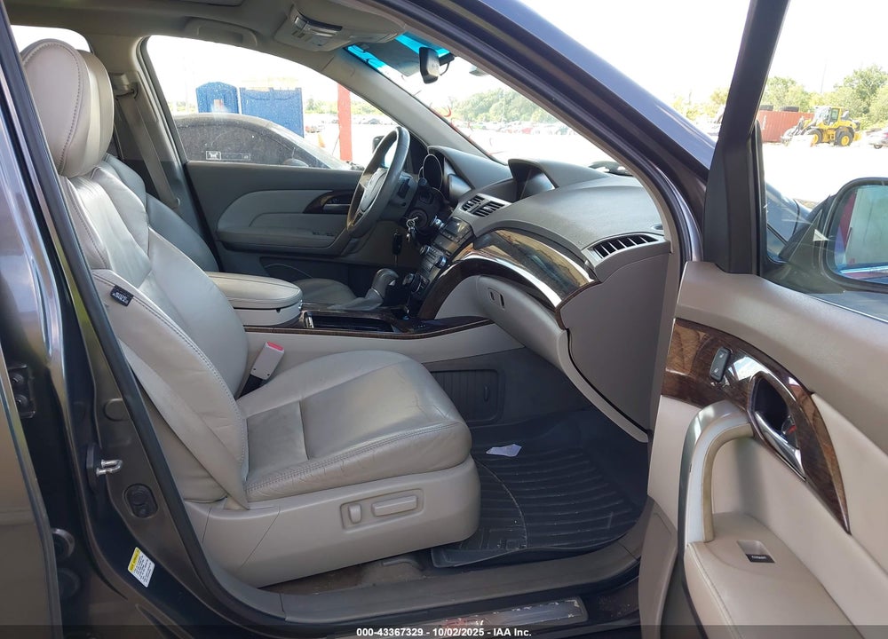 2011 ACURA MDX TECHNOLOGY PACKAGE VIN: 2HNYD2H68BH524792