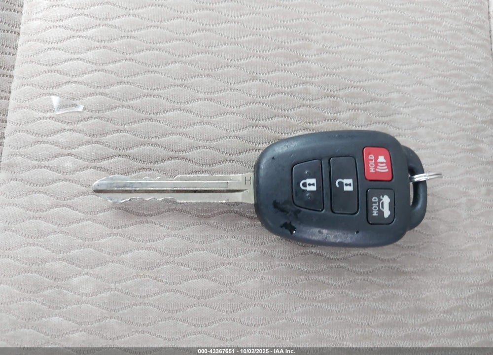 2015 TOYOTA COROLLA LE PLUS VIN: 2T1BURHE2FC328598