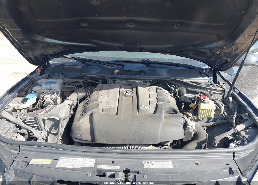 2013 VOLKSWAGEN TOUAREG VIN: WVGEP9BP9DD007068