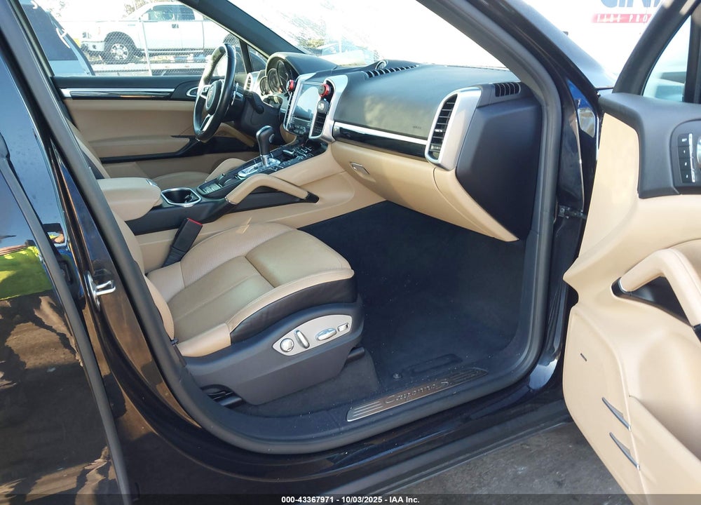 2017 PORSCHE CAYENNE S VIN: WP1AB2A26HLA52834