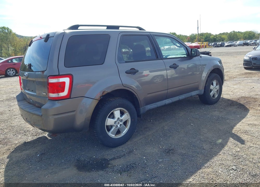 2010 FORD ESCAPE VIN: 1FMCU9DG7AKD31754