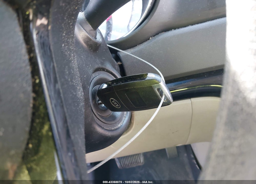 2016 KIA SEDONA LX VIN: KNDMB5C11G6192601