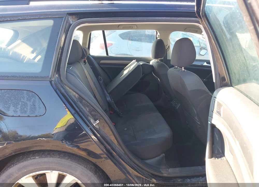 2018 VOLKSWAGEN GOLF SPORTWAGEN VIN: 3VW117AU0JM751591