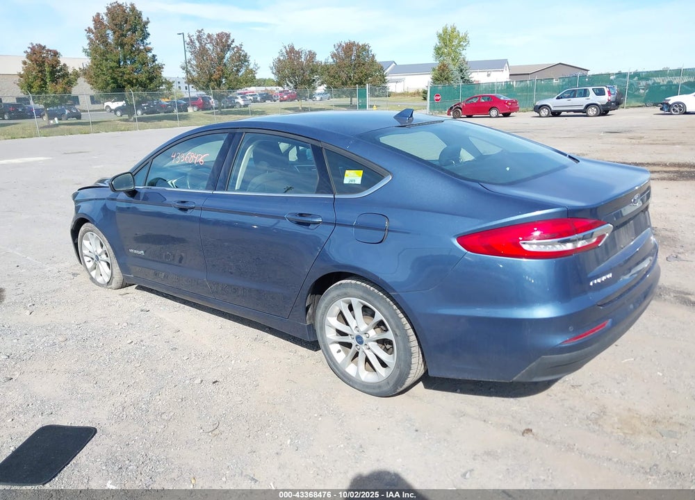 2019 FORD FUSION VIN: 3FA6P0LU8KR167798