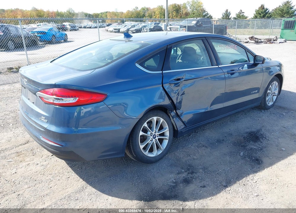 2019 FORD FUSION VIN: 3FA6P0LU8KR167798