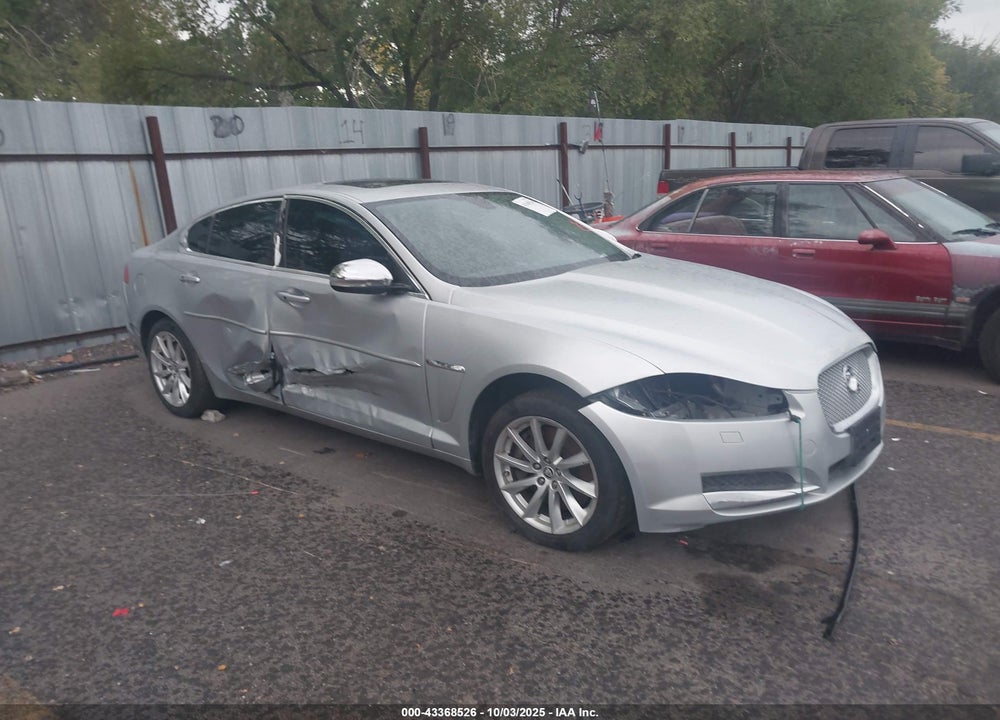 2012 JAGUAR XF VIN: SAJWA0FB8CLS22418