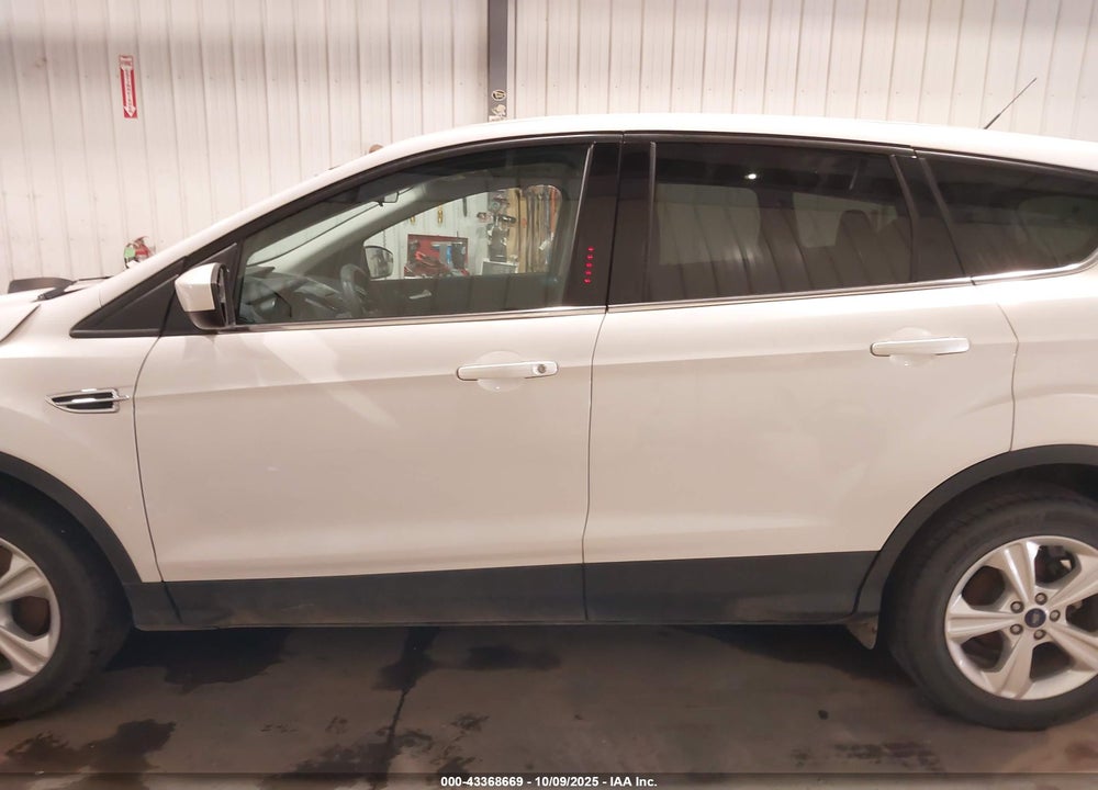 2016 FORD ESCAPE SE VIN: 1FMCU9GX9GUA99036