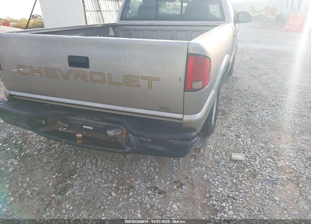 1998 CHEVROLET S-10 VIN: 1GCCS1441WK258311