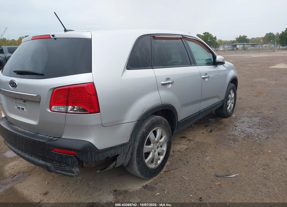 2012 KIA SORENTO VIN: 5XYKT3A1XCG197007