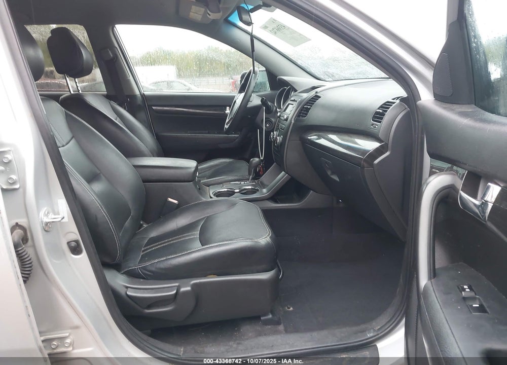 2012 KIA SORENTO VIN: 5XYKT3A1XCG197007