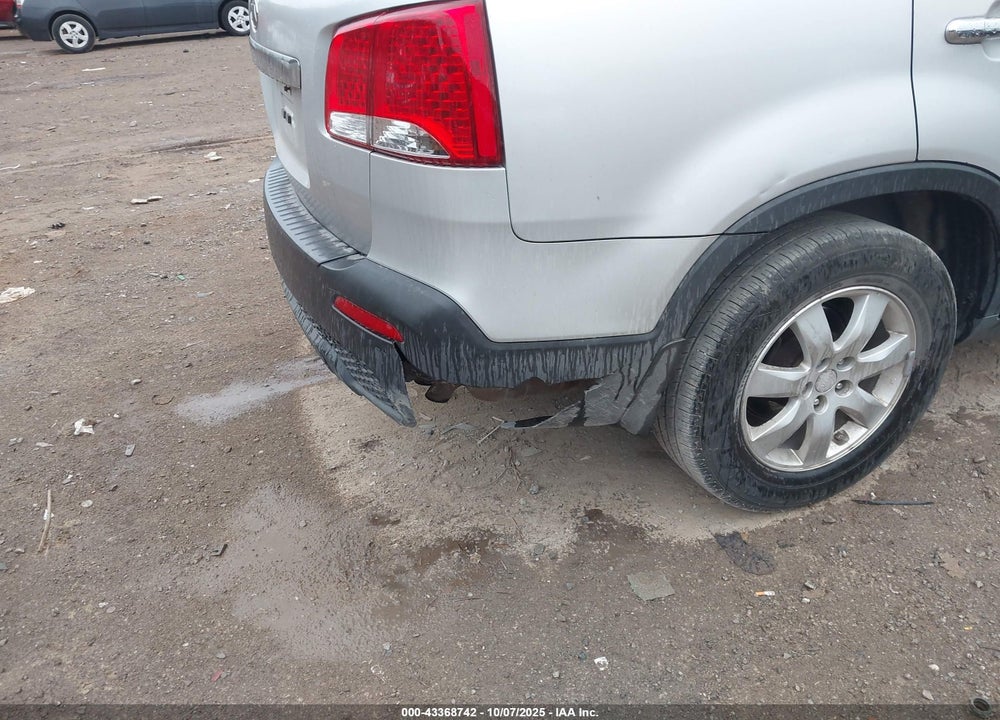 2012 KIA SORENTO VIN: 5XYKT3A1XCG197007