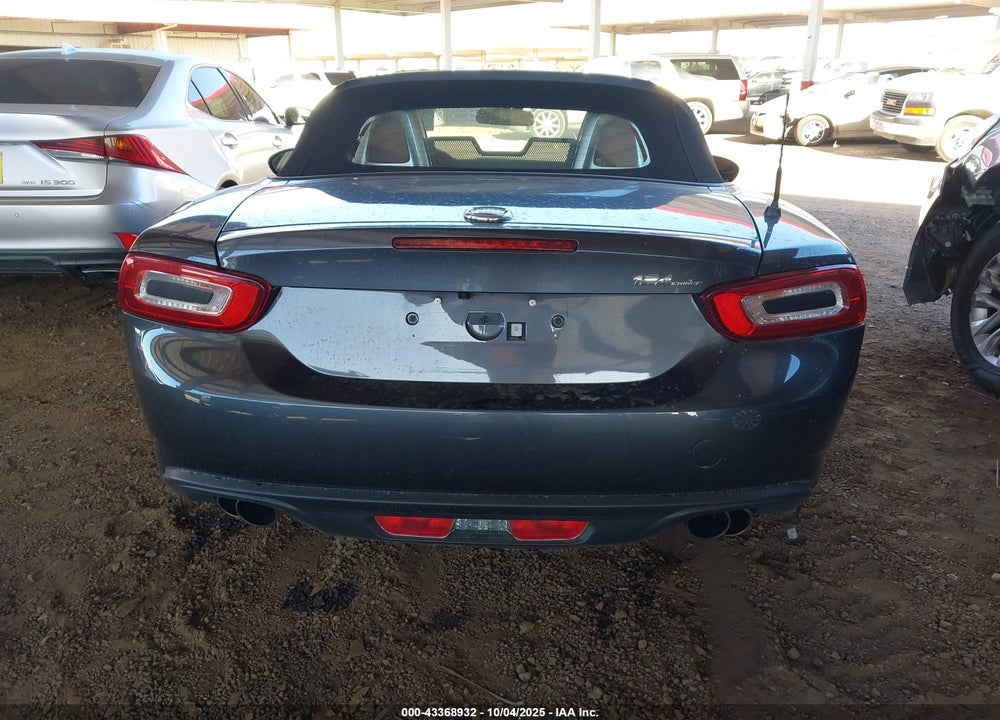 2017 FIAT 124 SPIDER LUSSO VIN: JC1NFAEKXH0127819