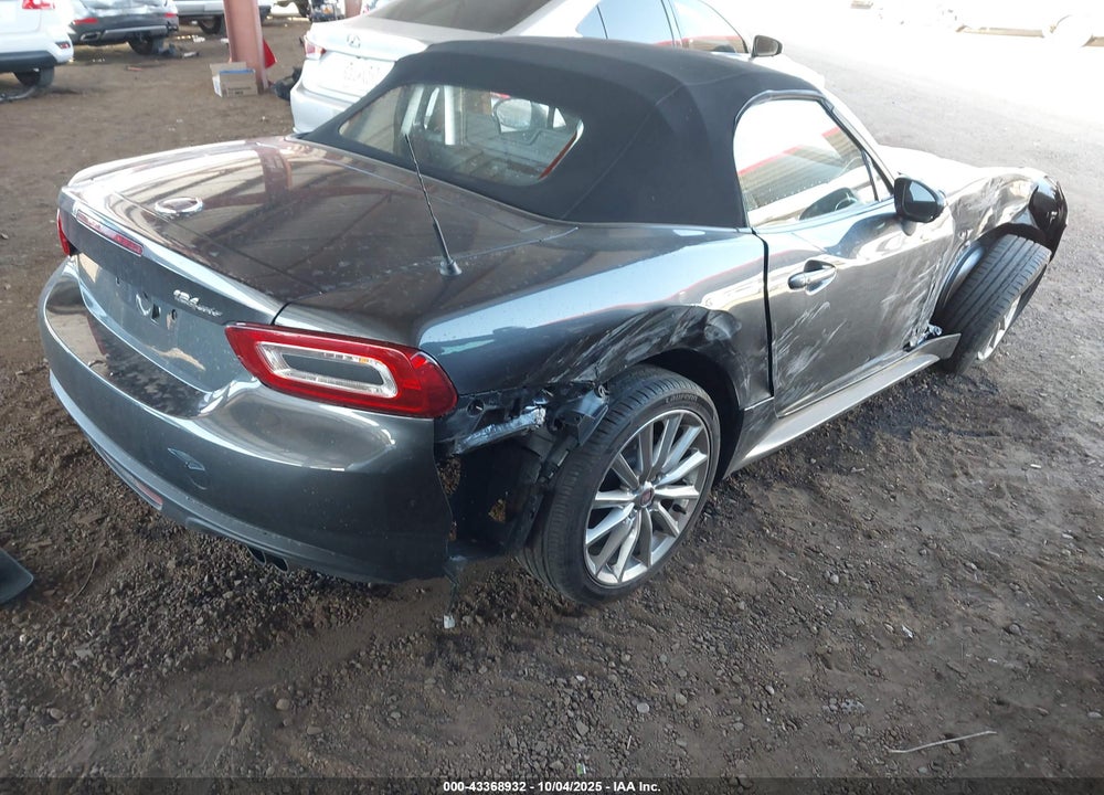 2017 FIAT 124 SPIDER LUSSO VIN: JC1NFAEKXH0127819