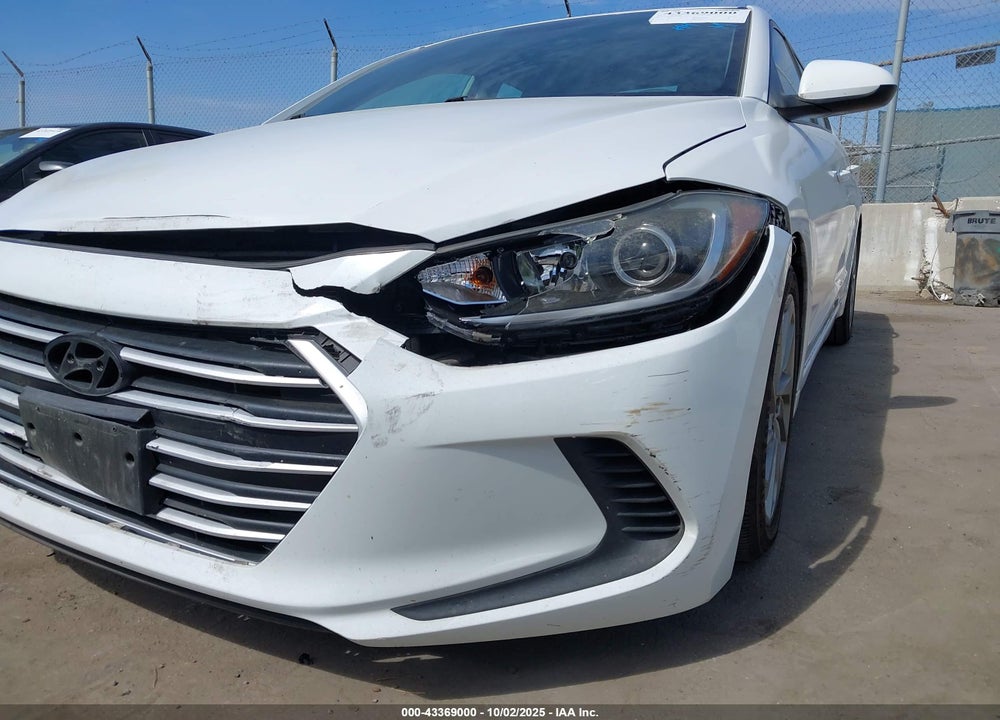 2018 HYUNDAI ELANTRA VIN: 5NPD74LF9JH327280