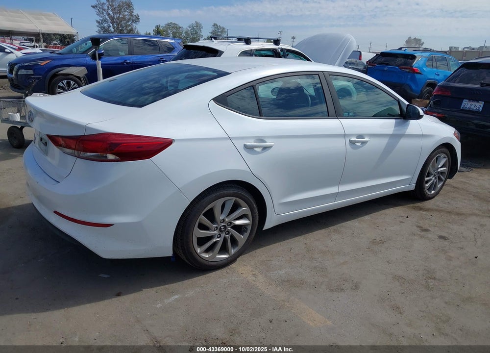 2018 HYUNDAI ELANTRA VIN: 5NPD74LF9JH327280