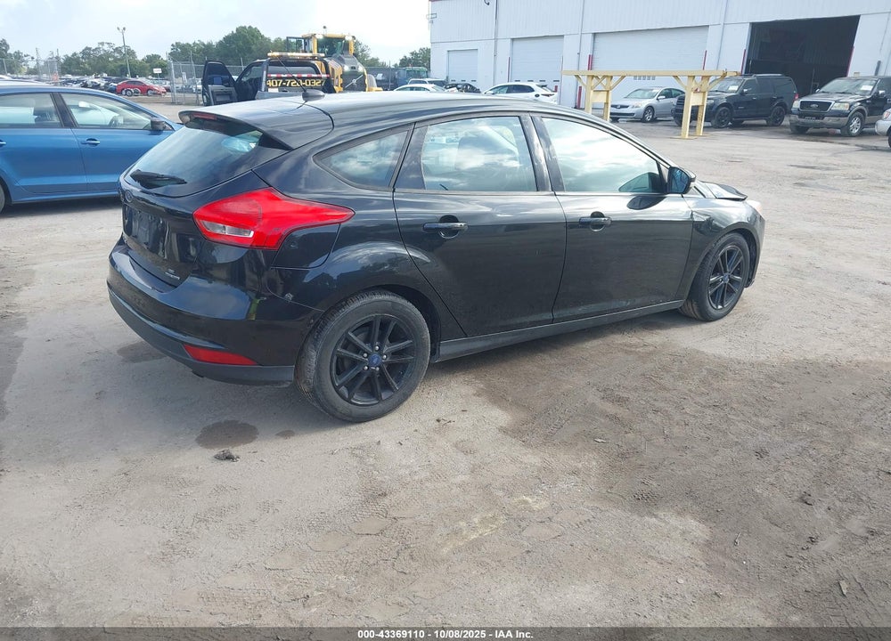 2015 FORD FOCUS SE VIN: 1FADP3K20FL345619
