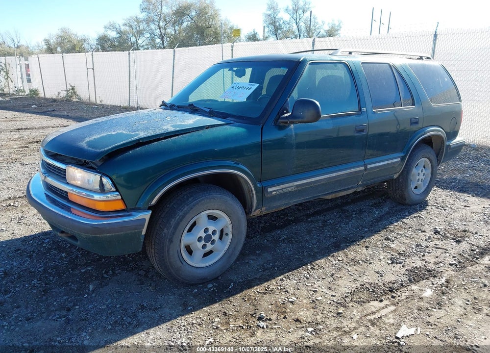 1998 CHEVROLET BLAZER LS VIN: 1GNDT13W2WK175224