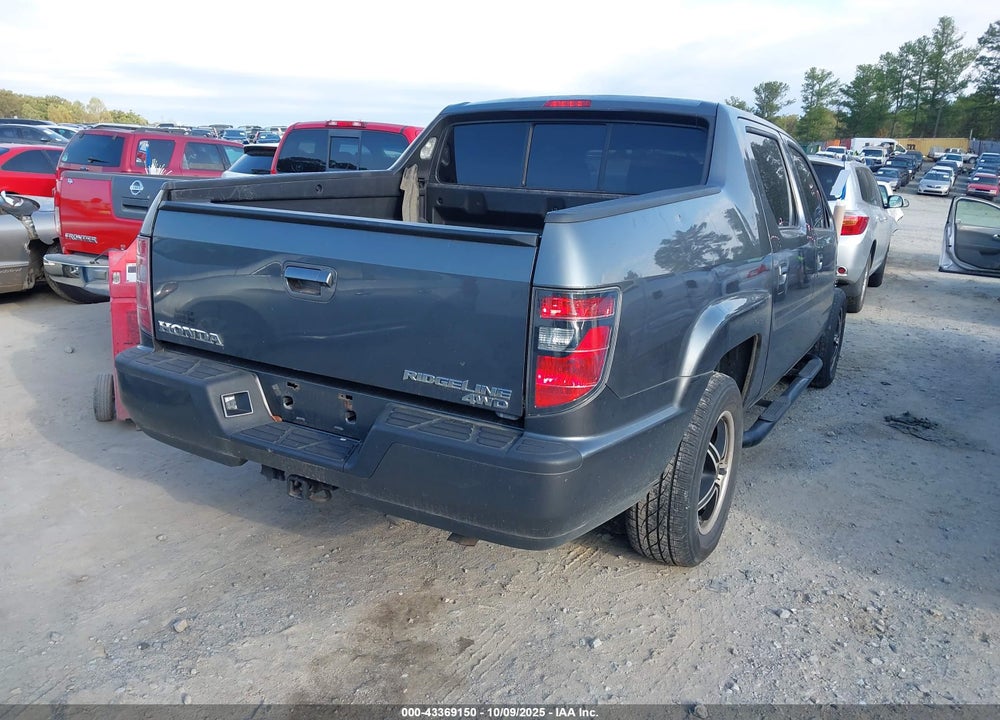 2013 HONDA RIDGELINE RTS VIN: 5FPYK1F41DB005588