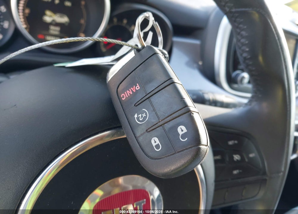 2016 FIAT 500X LOUNGE VIN: ZFBCFYDT3GP358535