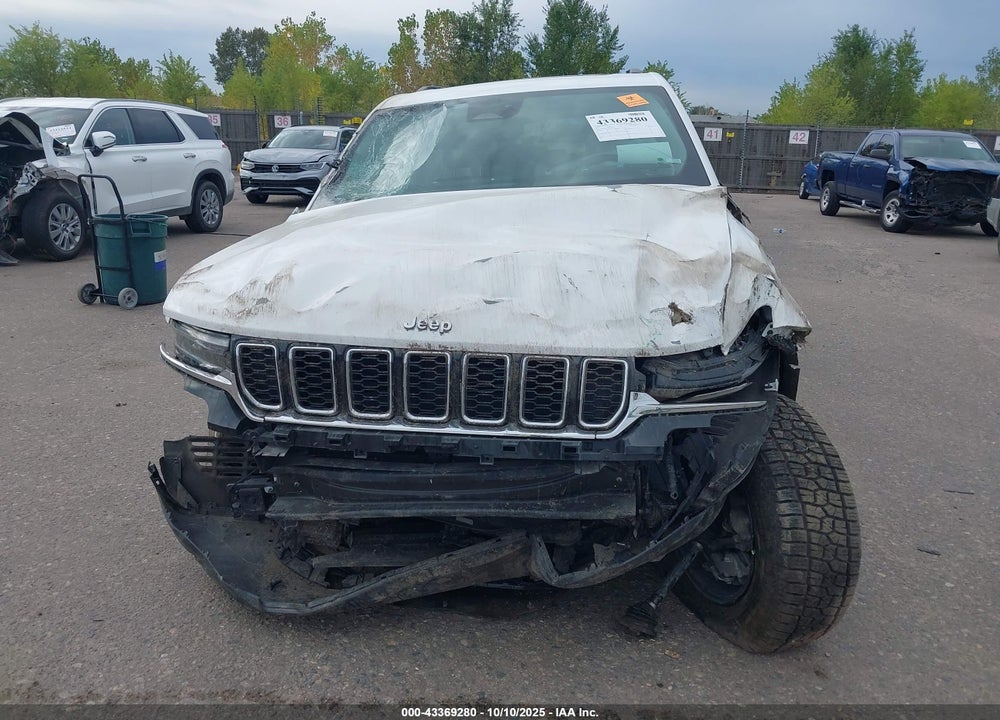 2024 JEEP GRAND CHEROKEE 4XE VIN: 1C4RJYB61RC710573