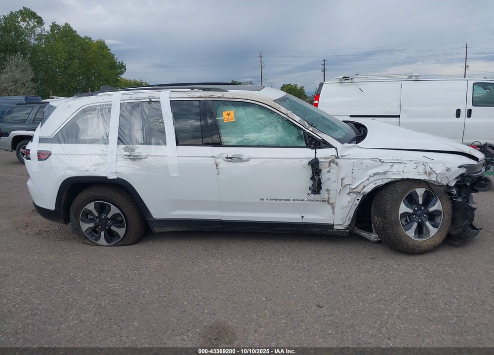2024 JEEP GRAND CHEROKEE 4XE VIN: 1C4RJYB61RC710573