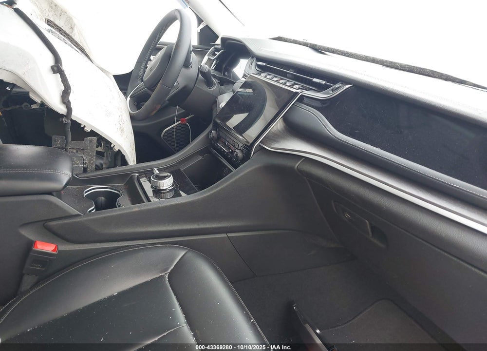 2024 JEEP GRAND CHEROKEE 4XE VIN: 1C4RJYB61RC710573