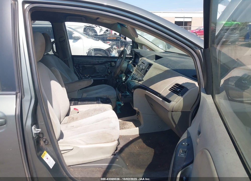 2011 TOYOTA SIENNA LE V6 VIN: 5TDKK3DC9BS017632