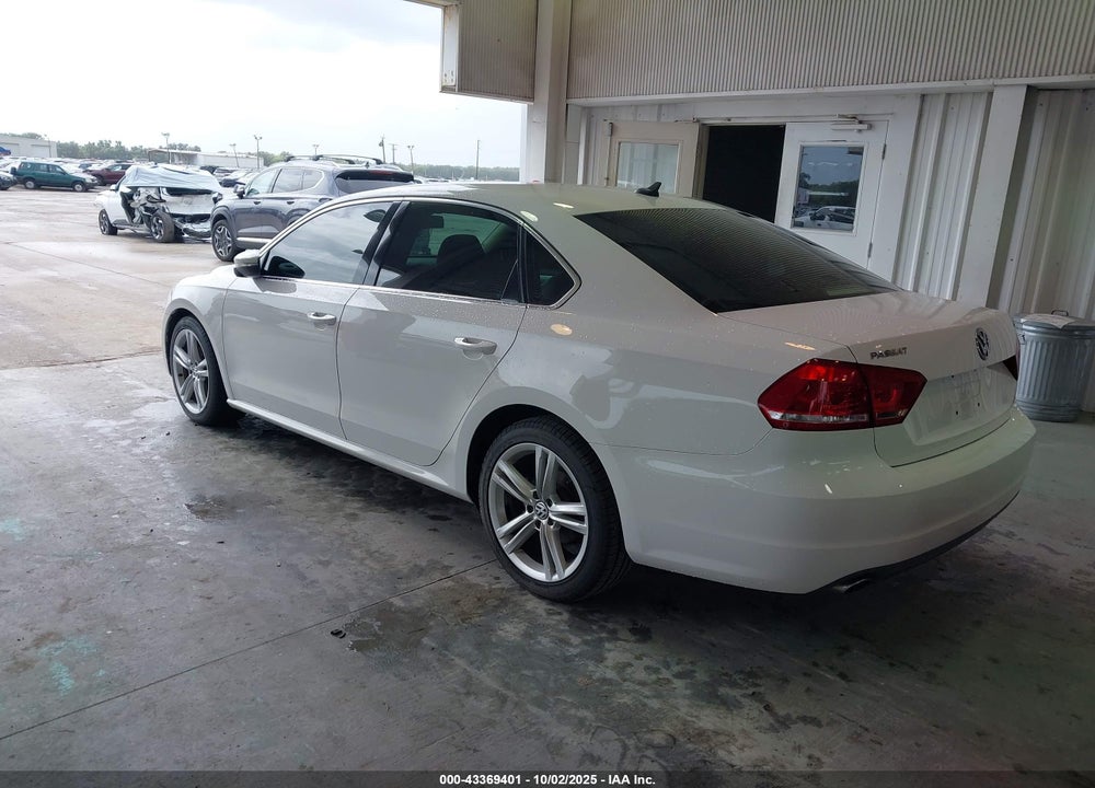 2012 VOLKSWAGEN PASSAT VIN: 1VWBM7A37CC046567