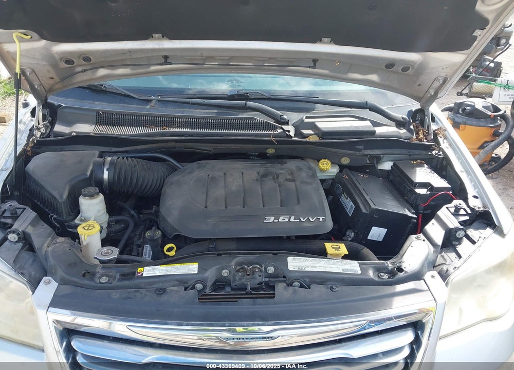 2012 CHRYSLER TOWN & COUNTRY VIN: 2C4RC1GG6CR192221