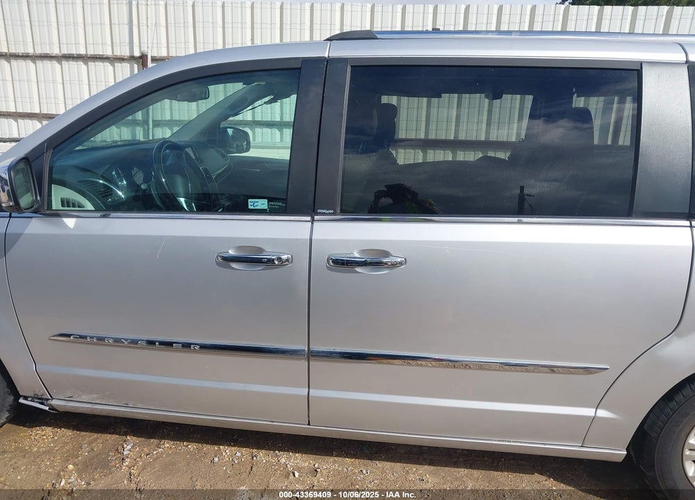 2012 CHRYSLER TOWN & COUNTRY VIN: 2C4RC1GG6CR192221
