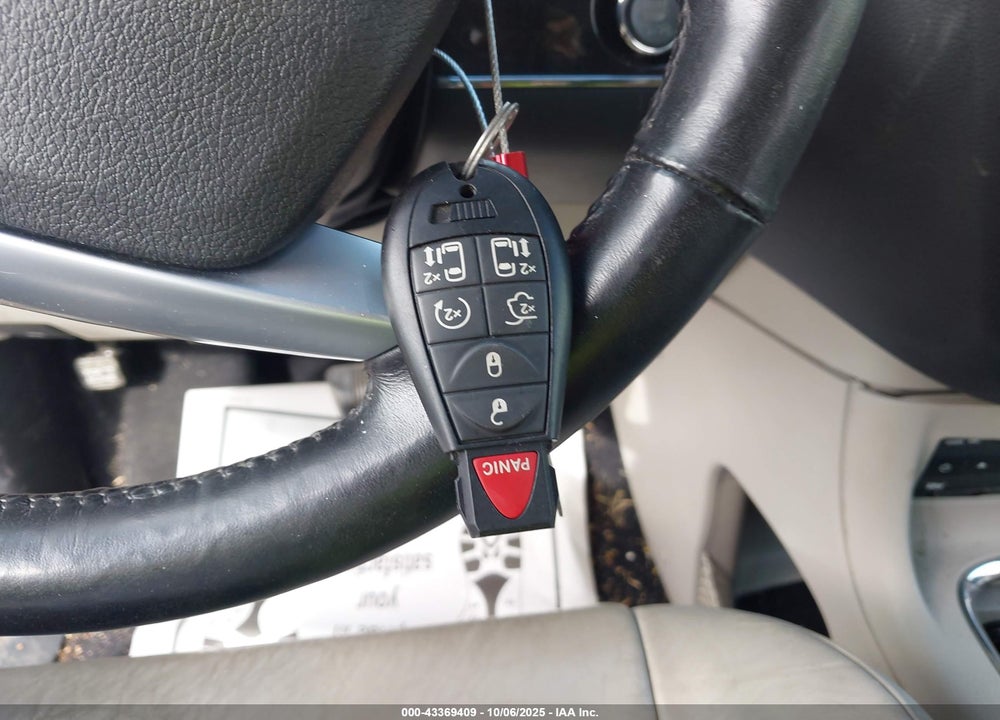 2012 CHRYSLER TOWN & COUNTRY VIN: 2C4RC1GG6CR192221