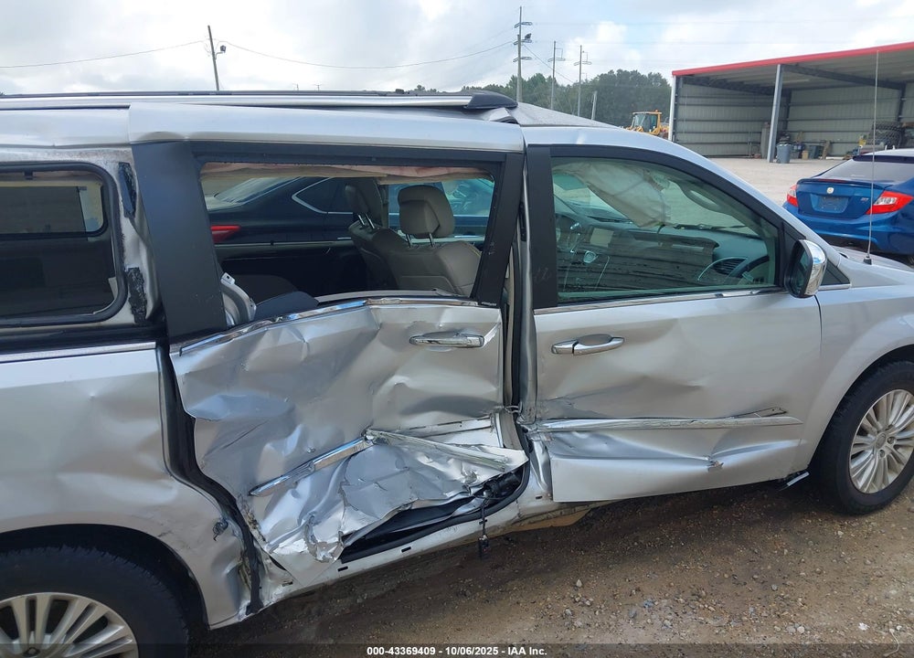 2012 CHRYSLER TOWN & COUNTRY VIN: 2C4RC1GG6CR192221