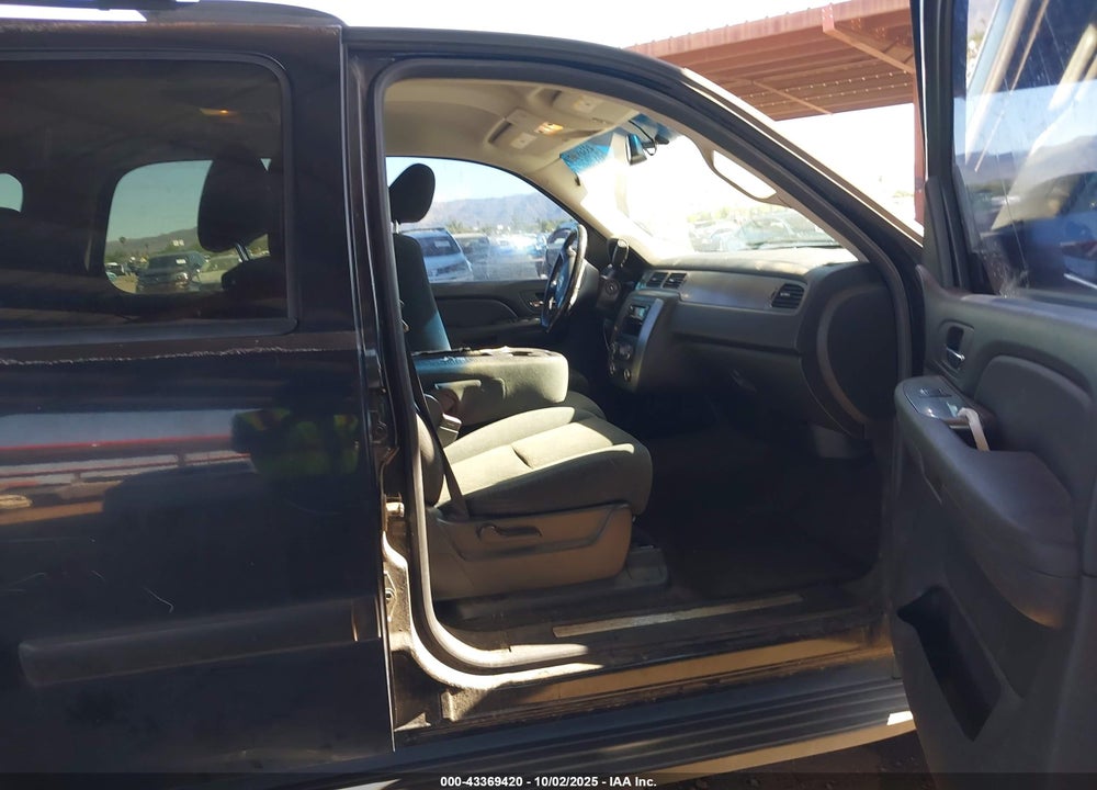 2007 CHEVROLET TAHOE VIN: 1GNFC13C77J388238