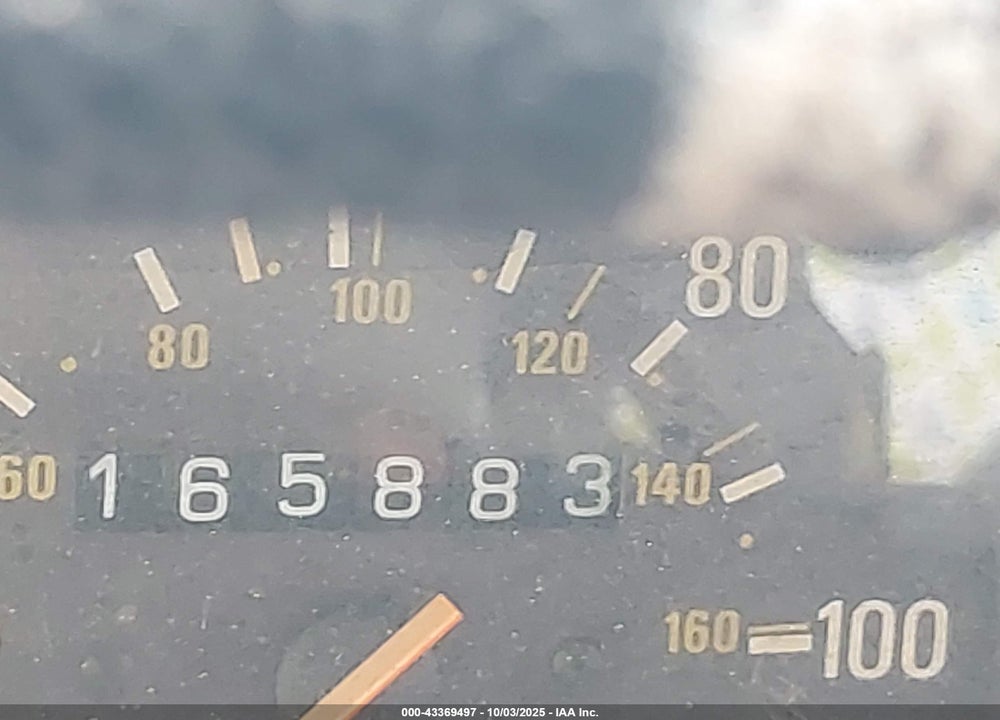 1990 VOLVO 240 DL VIN: YV1AA8844L1413099