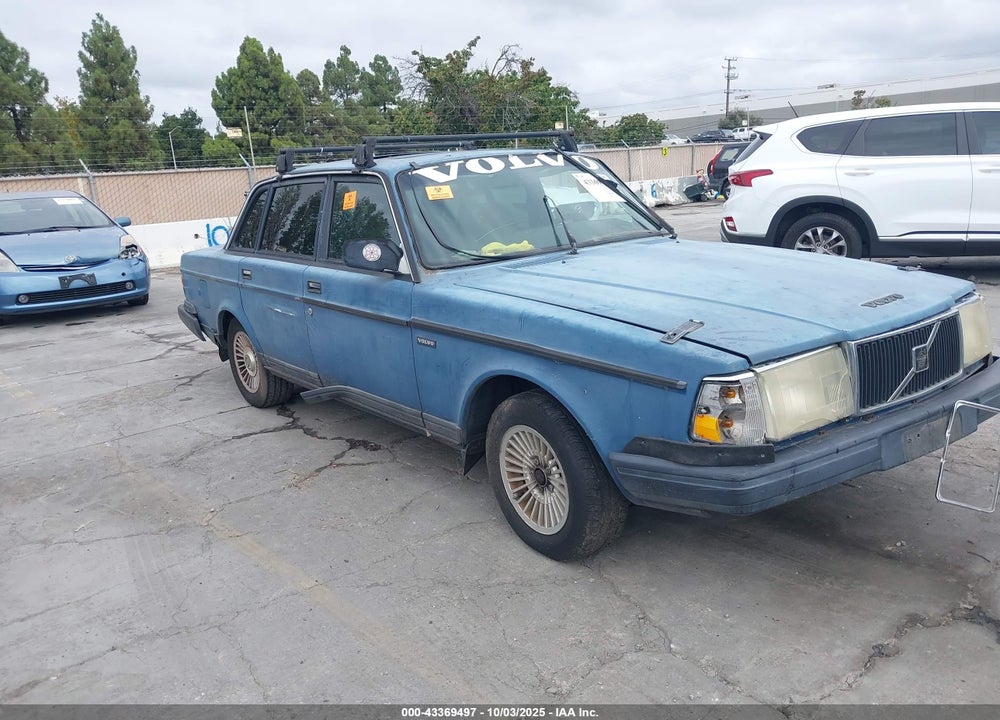 1990 VOLVO 240 DL VIN: YV1AA8844L1413099