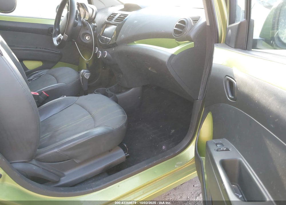 2014 CHEVROLET SPARK 1LT AUTO VIN: KL8CD6S93EC405560