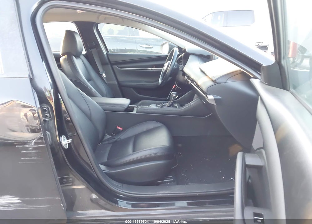 2021 MAZDA 3 SELECT VIN: JM1BPABL2M1330644