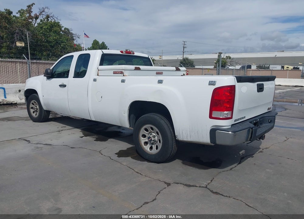 2008 GMC SIERRA 1500 VIN: 1GTEC19J38E172469
