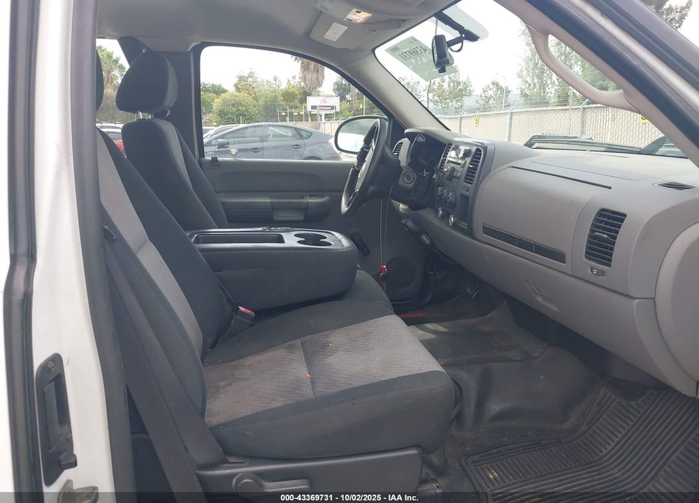 2008 GMC SIERRA 1500 VIN: 1GTEC19J38E172469