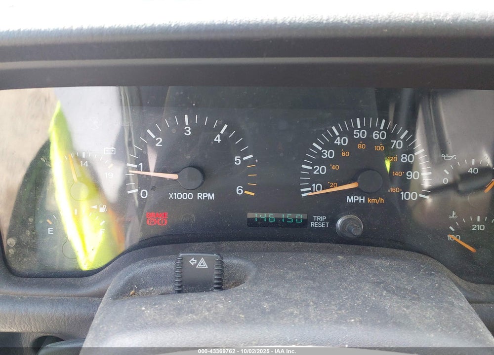 2001 JEEP CHEROKEE SPORT VIN: 1J4FF48S81L570747