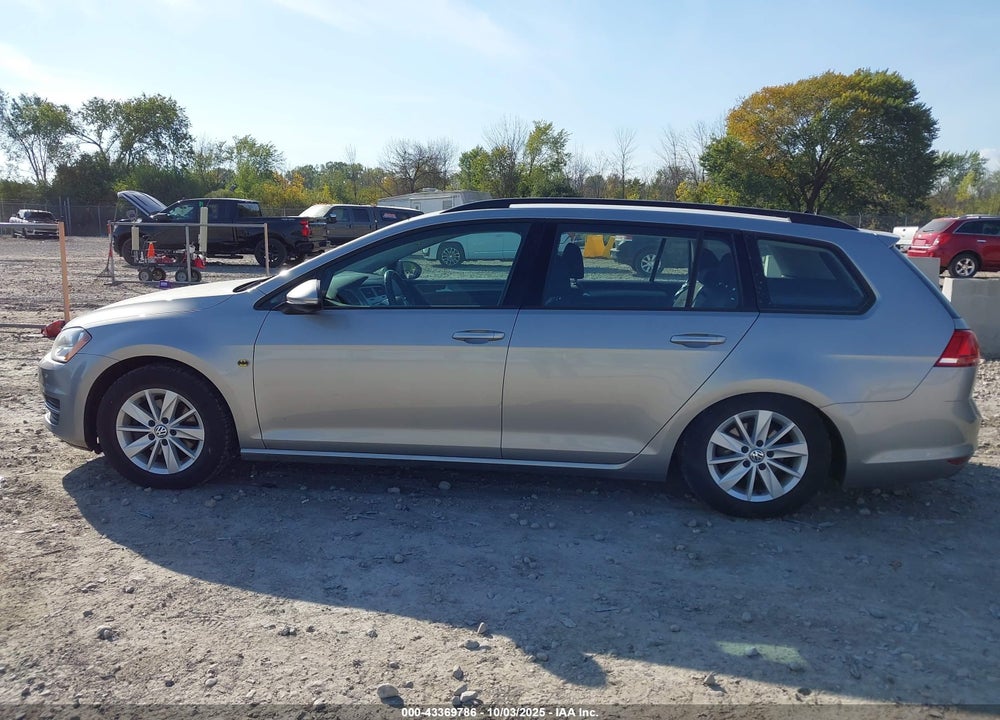 2017 VOLKSWAGEN GOLF SPORTWAGEN VIN: 3VWC17AU2HM501305