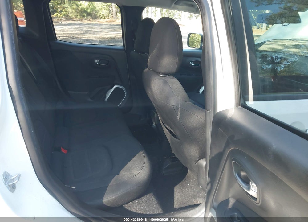 2018 JEEP RENEGADE LATITUDE FWD VIN: ZACCJABB4JPH11453