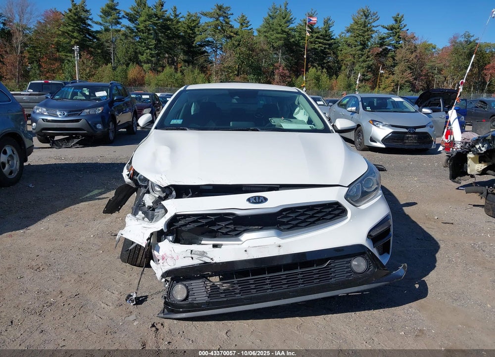 2019 KIA FORTE LXS VIN: 3KPF24AD6KE007493