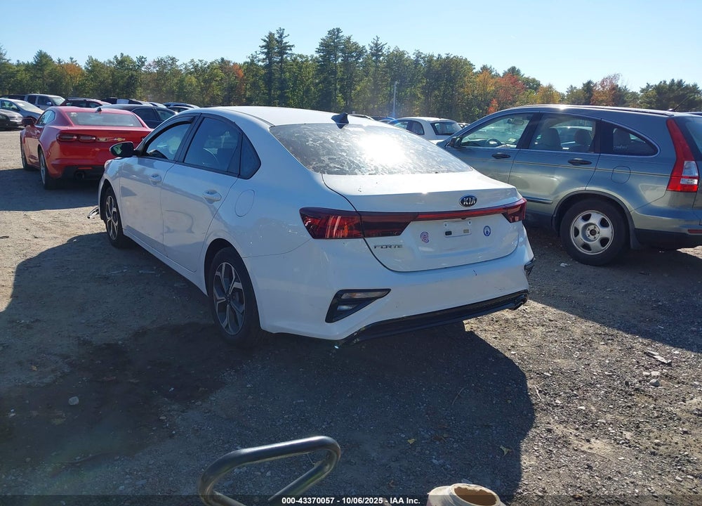 2019 KIA FORTE LXS VIN: 3KPF24AD6KE007493
