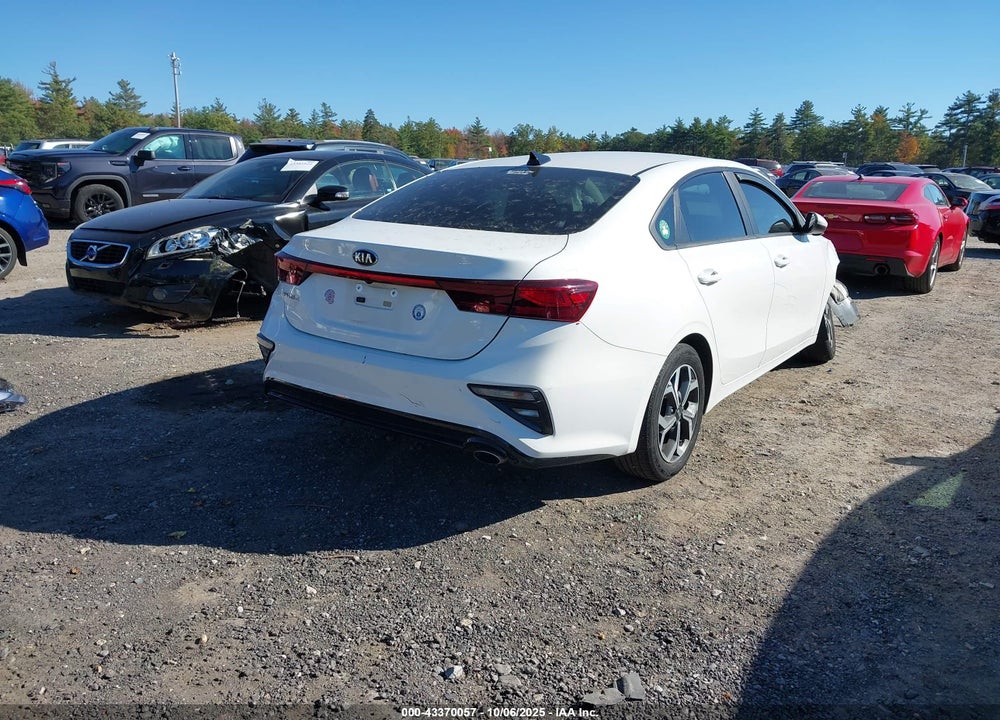 2019 KIA FORTE LXS VIN: 3KPF24AD6KE007493