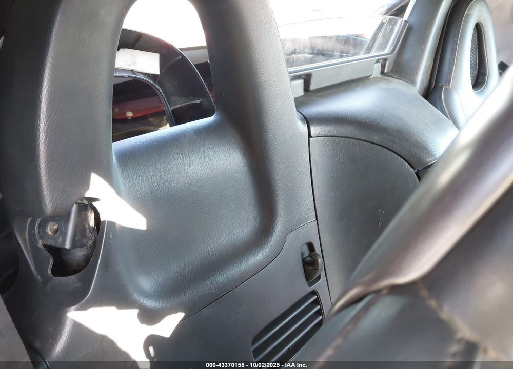 2000 HONDA S2000 VIN: JHMAP1148YT007990