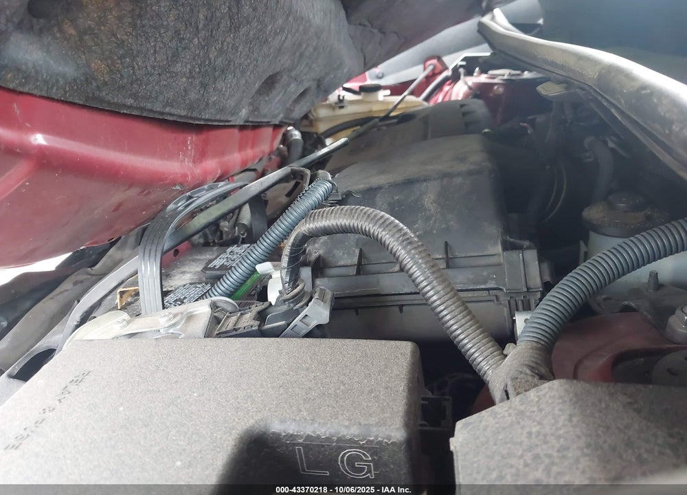 2015 TOYOTA RAV4 VIN: JTMZFREV6FJ058888
