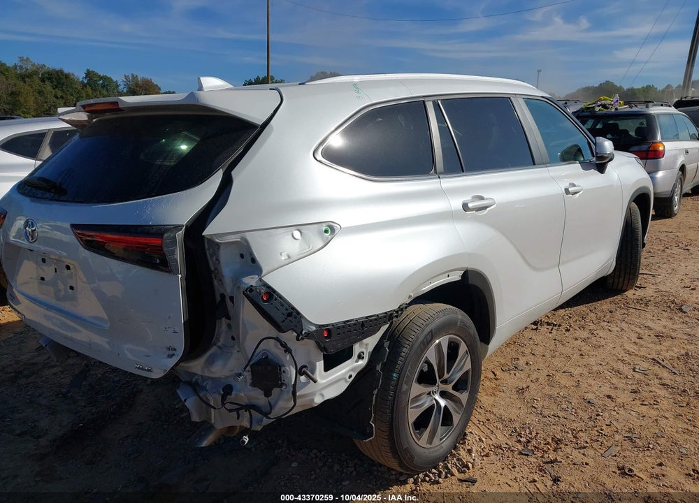 2024 TOYOTA HIGHLANDER VIN: 5TDKDRAH4RS052389