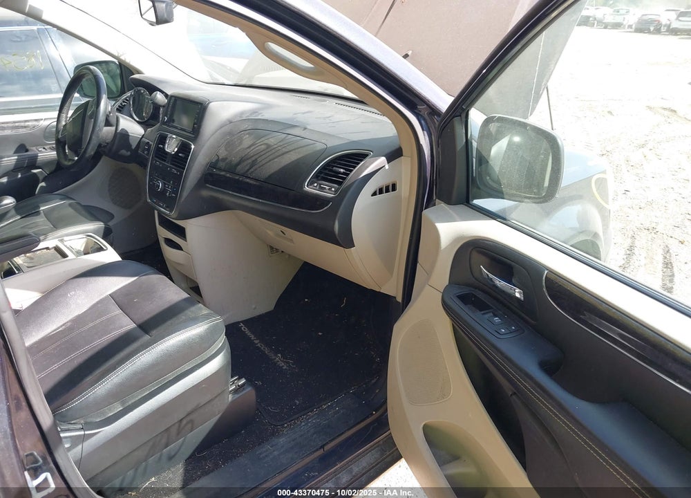 2013 CHRYSLER TOWN & COUNTRY TOURING VIN: 2C4RC1BG4DR742816