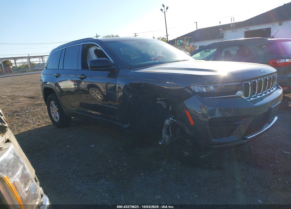 2025 JEEP GRAND CHEROKEE LAREDO 4X4 VIN: 1C4RJHAG5SC292681